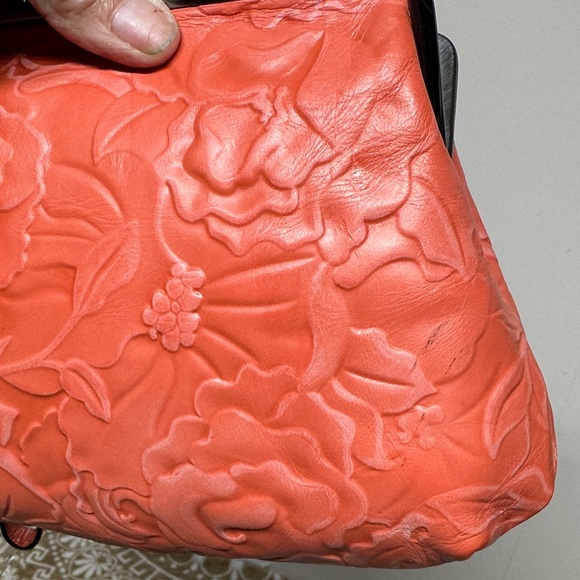 Patricia Nash Embossed Coral Wristlet - Picture 13 of 14